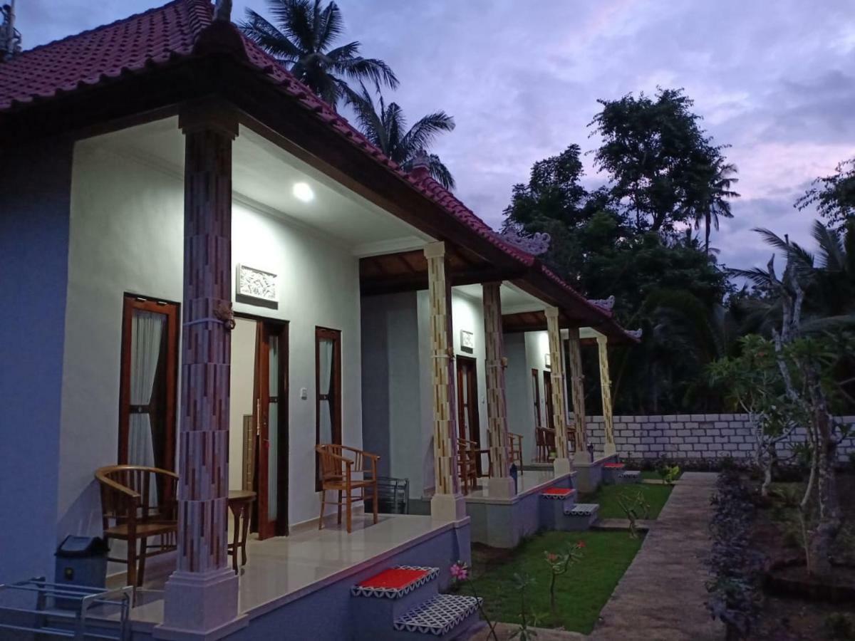 Santhi Guna Bungalow Toyapakeh Екстер'єр фото