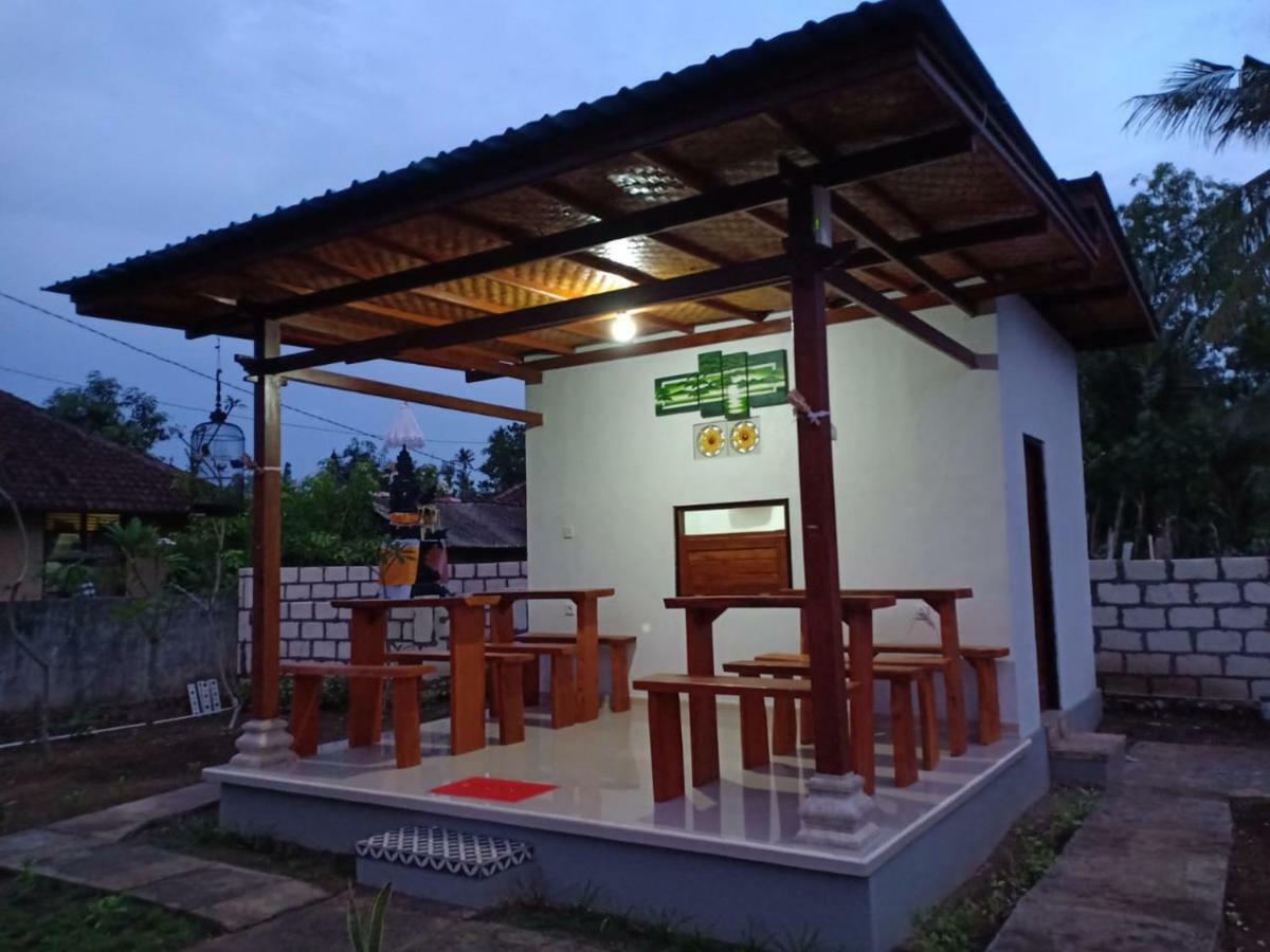 Santhi Guna Bungalow Toyapakeh Екстер'єр фото