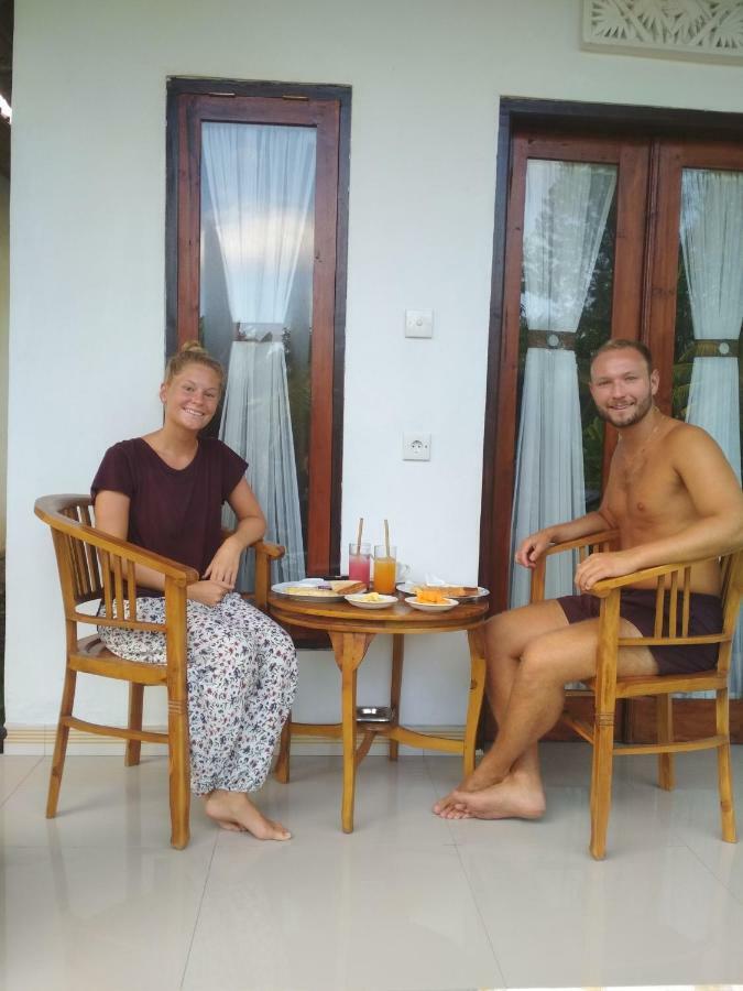 Santhi Guna Bungalow Toyapakeh Екстер'єр фото